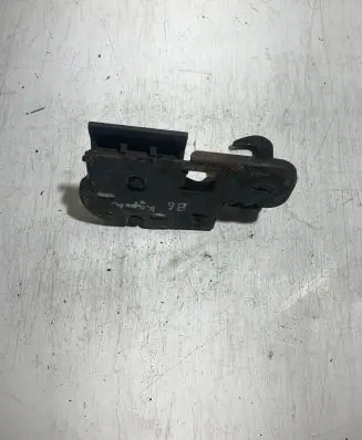 Volkswagen PASSAT B6 Engine bonnet/hood lock/latch loop/hook 3C0823480
