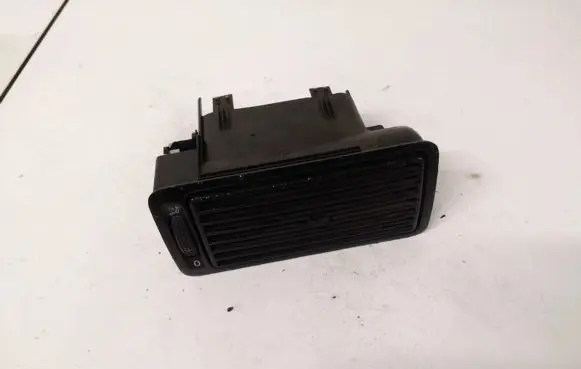 Volkswagen Golf IV Dash center air vent grill 1j1819704c