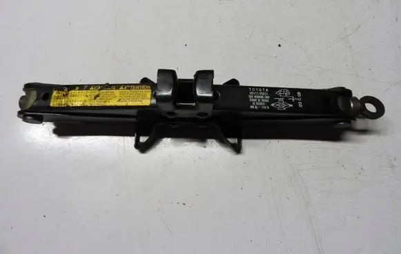 Toyota Avensis T270 Lift Jack 177520R010