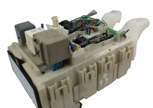 Toyota Auris 150 Fuse box set 8273002150A