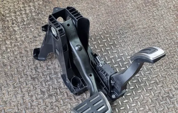 Volkswagen Arteon Pedal assembly 5Q1723058 5Q1723058BQ