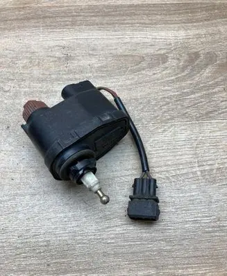 Seat Toledo I (1L) Headlight level adjustment motor 1L0941295