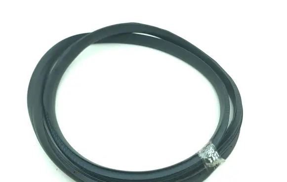 Renault Captur II Rear door rubber seal (on body) 