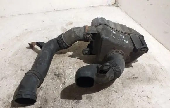 Volkswagen PASSAT B6 Intake resonator 1K0129622B