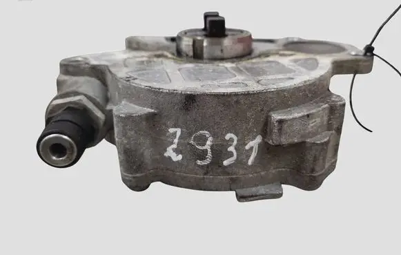 Volkswagen PASSAT CC Vacuum pump 03L145100