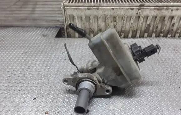 Volkswagen PASSAT B6 Master brake cylinder 3C1611301