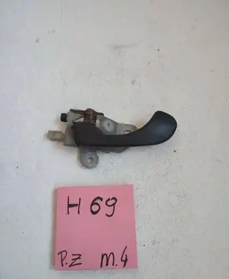 Mitsubishi Carisma Front door interior handle 798456489
