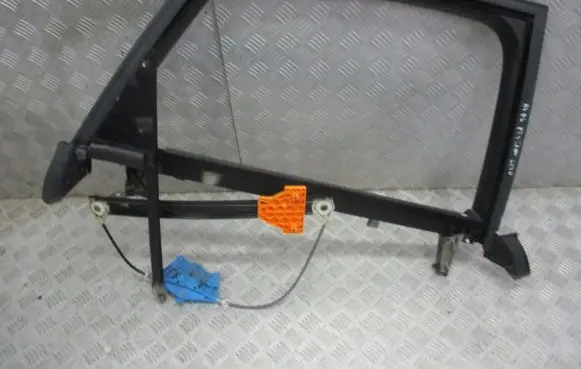 Audi A4 S4 B6 8E 8H Rear door window/glass frame 