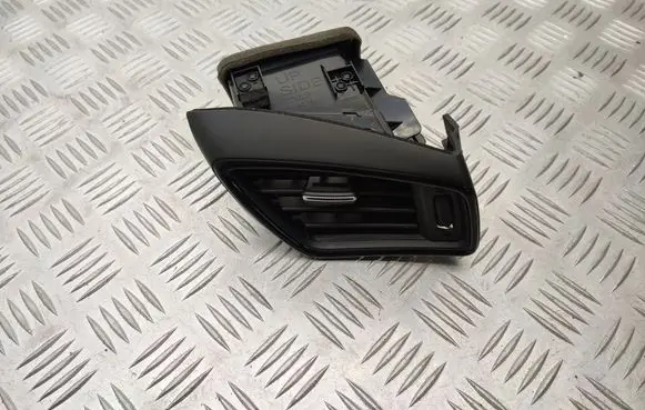 Nissan X-Trail T32 Dashboard side air vent grill/cover trim 687604BA0A