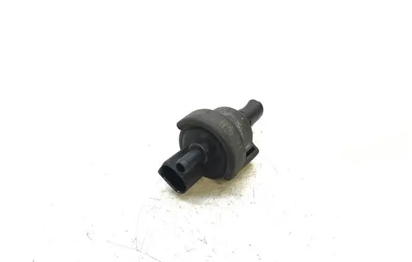 Audi A4 S4 B7 8E 8H Valve vacuum 058133459