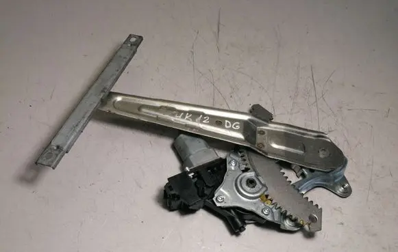 Nissan Juke I F15 Rear door window regulator with motor 82731CV01B