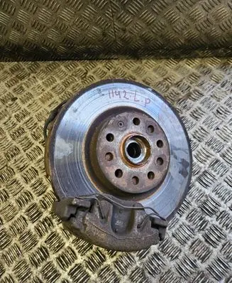 Volkswagen PASSAT B6 Front wheel hub
