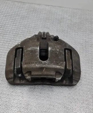 BMW 5 F10 F11 Front brake caliper 6030348