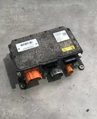 Voltage converter inverter
