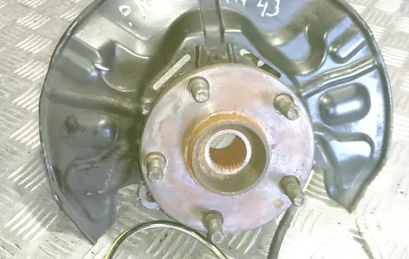 Toyota Avensis T250 Front wheel hub 4321105060 477810F010 4350205040