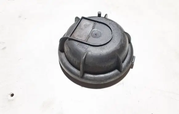Volvo S60 Headlight/headlamp dust cover 89000387