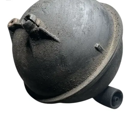 Vacuum air tank