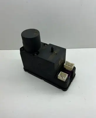 Audi 80 90 S2 B4 Central locking vacuum pump 4A0862257F