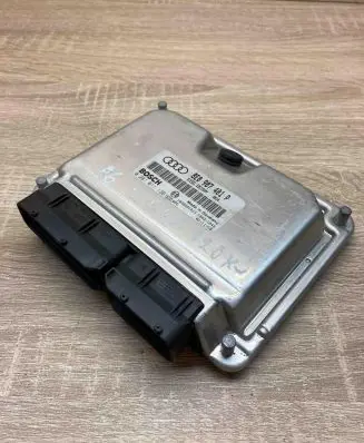 Audi A4 S4 B6 8E 8H Engine control unit/module ECU 8E0907401P 0281011136