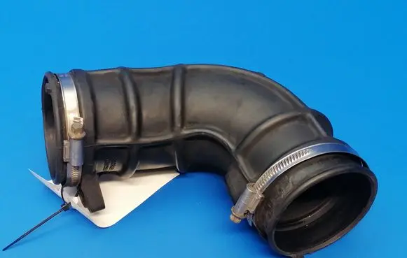Opel Vectra B Air intake hose/pipe 90572051