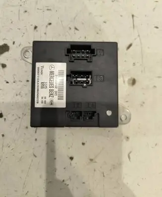 Mercedes-Benz E W211 Central body control module 2115452132