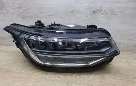 Volkswagen Tiguan Headlight/headlamp 5NB941036G