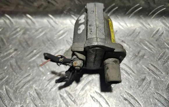 Mercedes-Benz 190 W201 High voltage ignition coil 0001585403