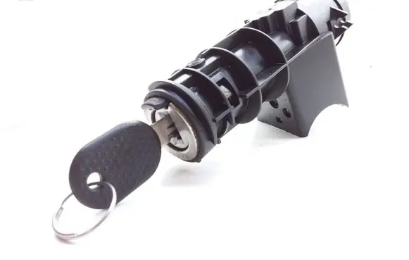 Fiat Punto (176) Ignition lock 05521B365