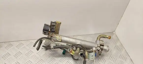 Nissan Maxima Coolant pipe/hose K5T46582 K5T46581