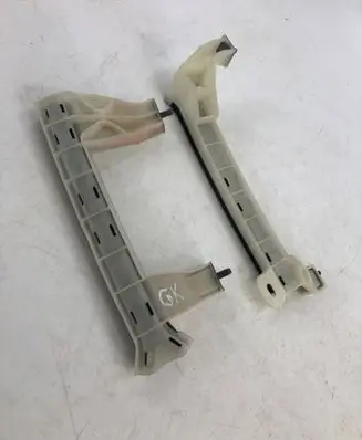 Dacia Duster III Rear door windshield rail 822792014R