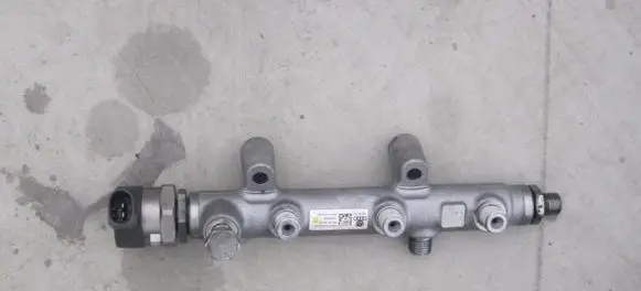 Audi A8 S8 D4 4H Fuel main line pipe 059130090BS