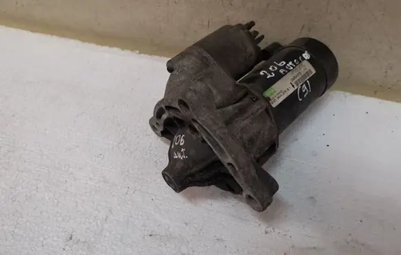 Peugeot 206 Starter motor D6RA572