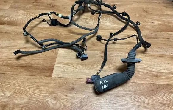 Opel Insignia A Front door wiring loom 13326744 110509