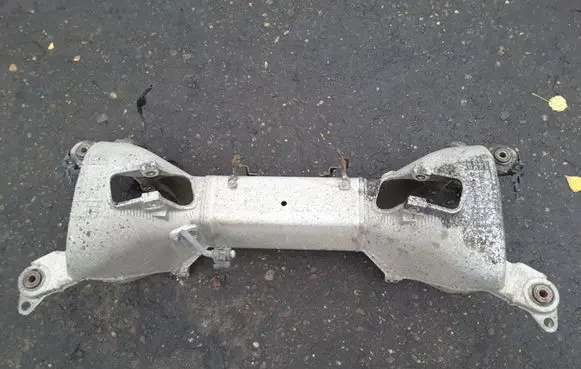 Citroen C5 Rear subframe 9640716610 9640718710