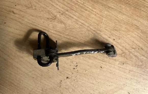 Opel Meriva A Front door check strap stopper