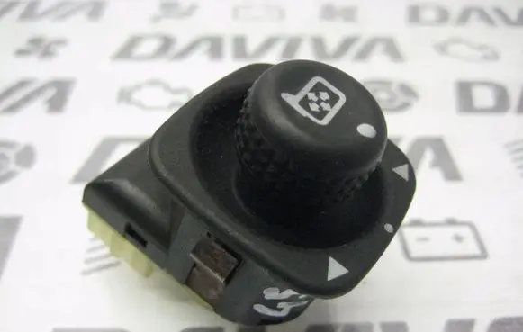 Ford Maverick Wing mirror switch YL8414B003-BAW