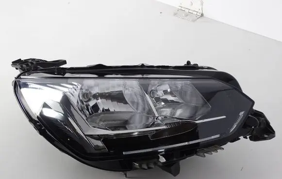 Peugeot 2008 II Headlight/headlamp 9823193880
