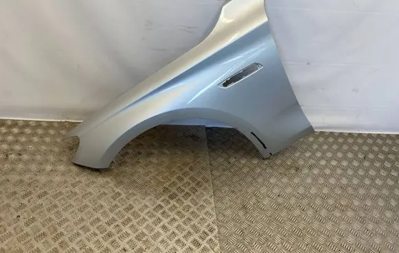 BMW 5 GT F07 Fender
