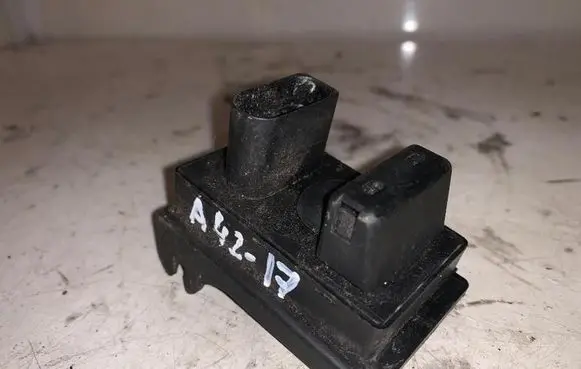Air conditioning (A/C) pressure sensor