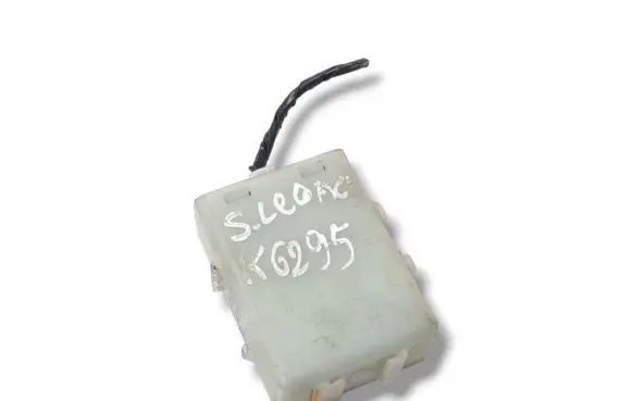 Subaru Legacy Door central lock control unit/module 88035AG020