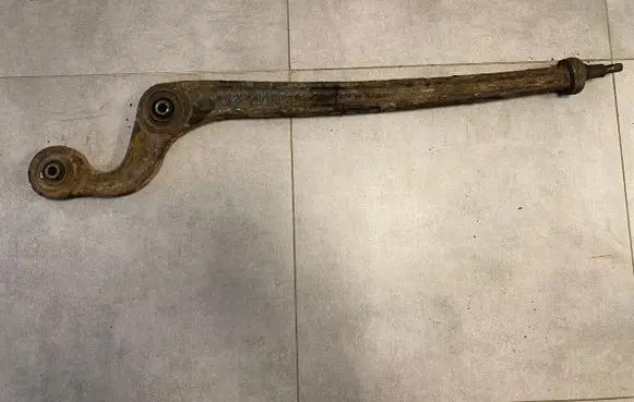 Mercedes-Benz G W461 W463 1st Gen Front lower control arm/wishbone A4603330105