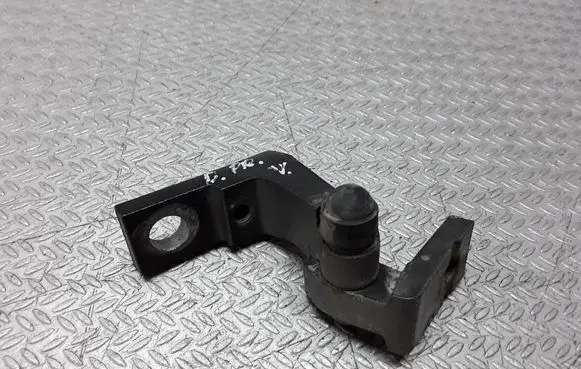 Audi Q7 4L Front door upper hinge