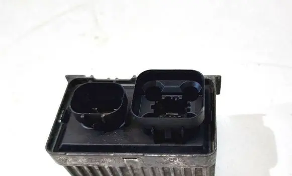Opel Insignia A Glow plug pre-heat relay 55574293