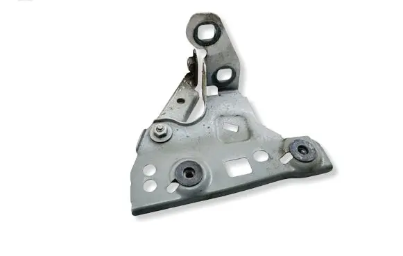 Audi A4 Allroad B9 Fender mounting bracket 8W0821184A