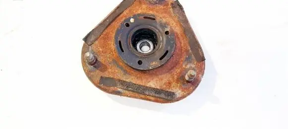 Toyota Auris 150 Coil spring mount 