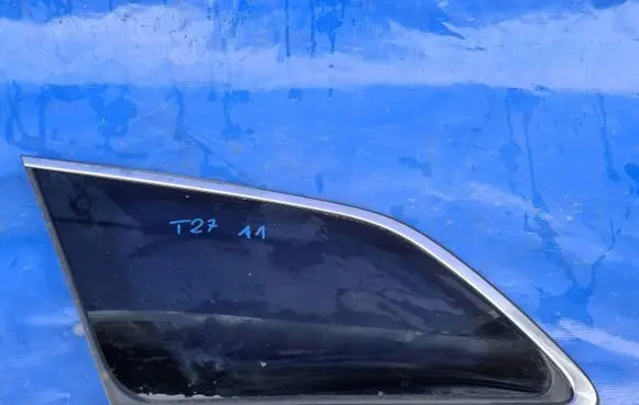 Toyota Avensis T270 Rear side window