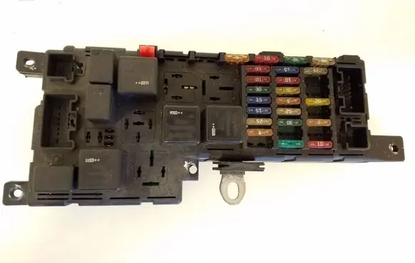 Volvo S80 Fuse module V23134J52X346