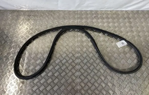 Volvo XC40 Front door rubber seal