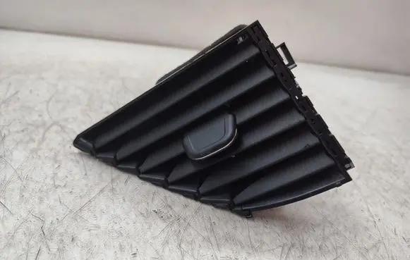 Dash center air vent grill