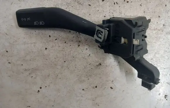 Skoda Octavia Mk2 (1Z) Indicator stalk 1K0953513 01103500 10350051085540